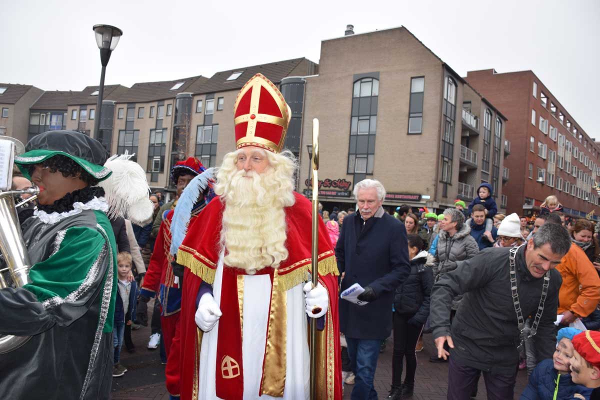 Intocht Sinterklaas Houten 2 sint1